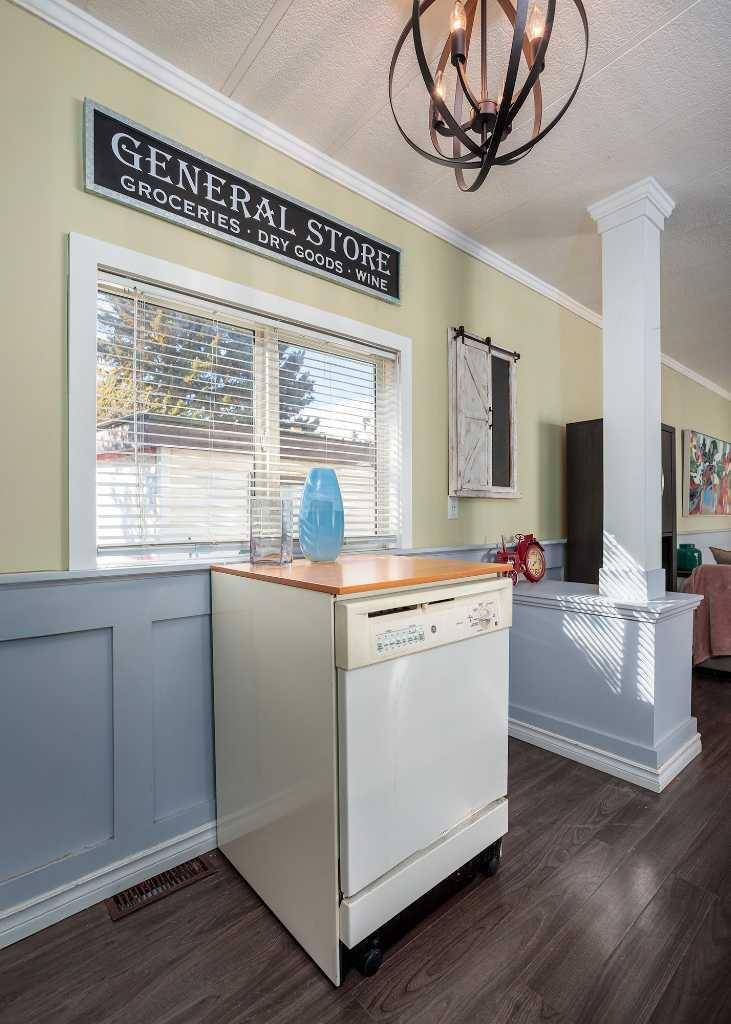 Camrose, AB T4V 4K5,4504 41 ST #12