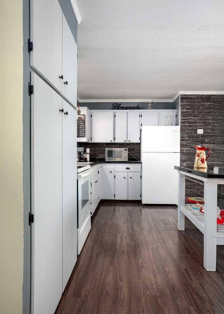 Camrose, AB T4V 4K5,4504 41 ST #12