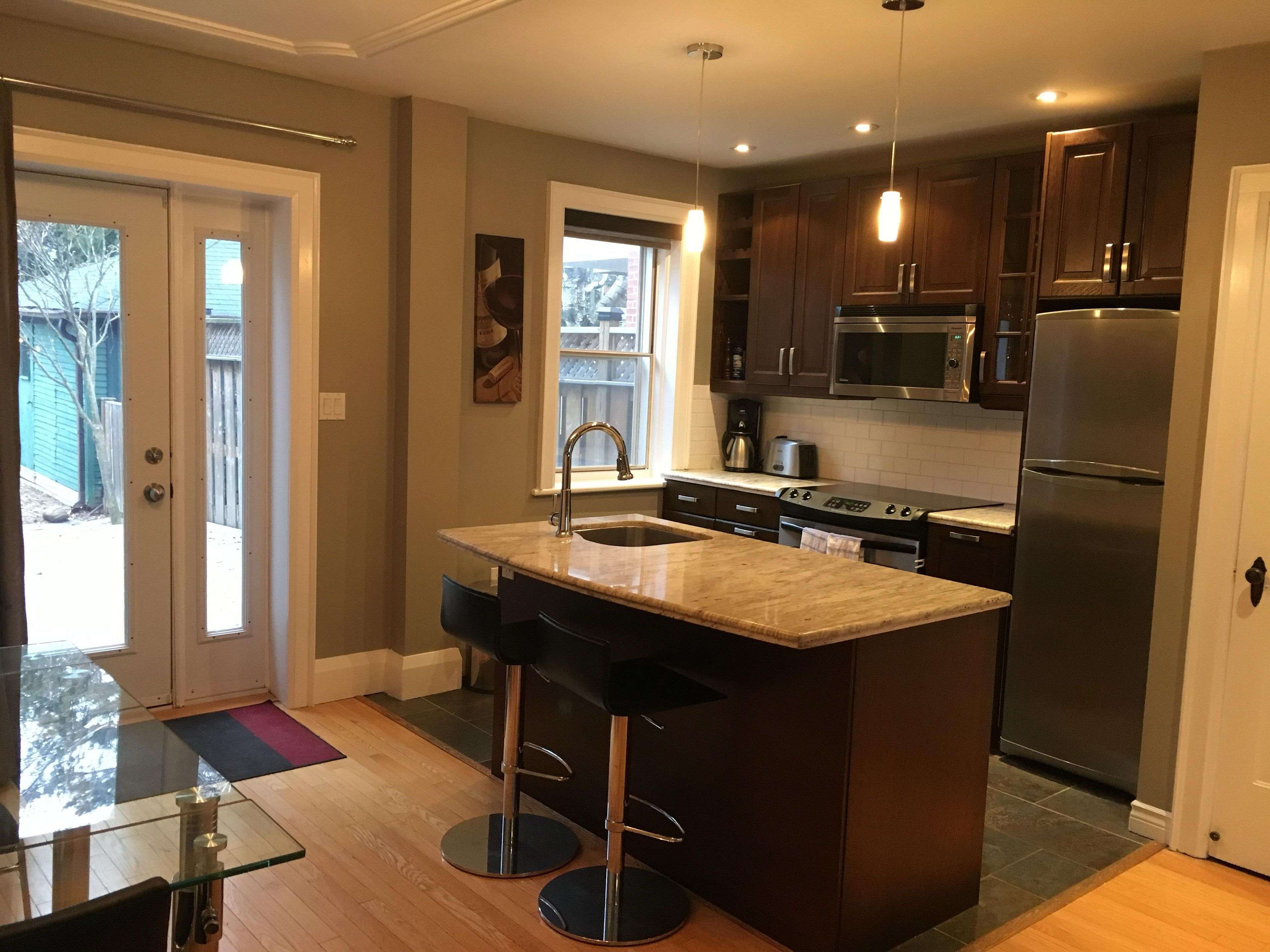 Toronto C10, ON M4S 1X1,569 Soudan AVE