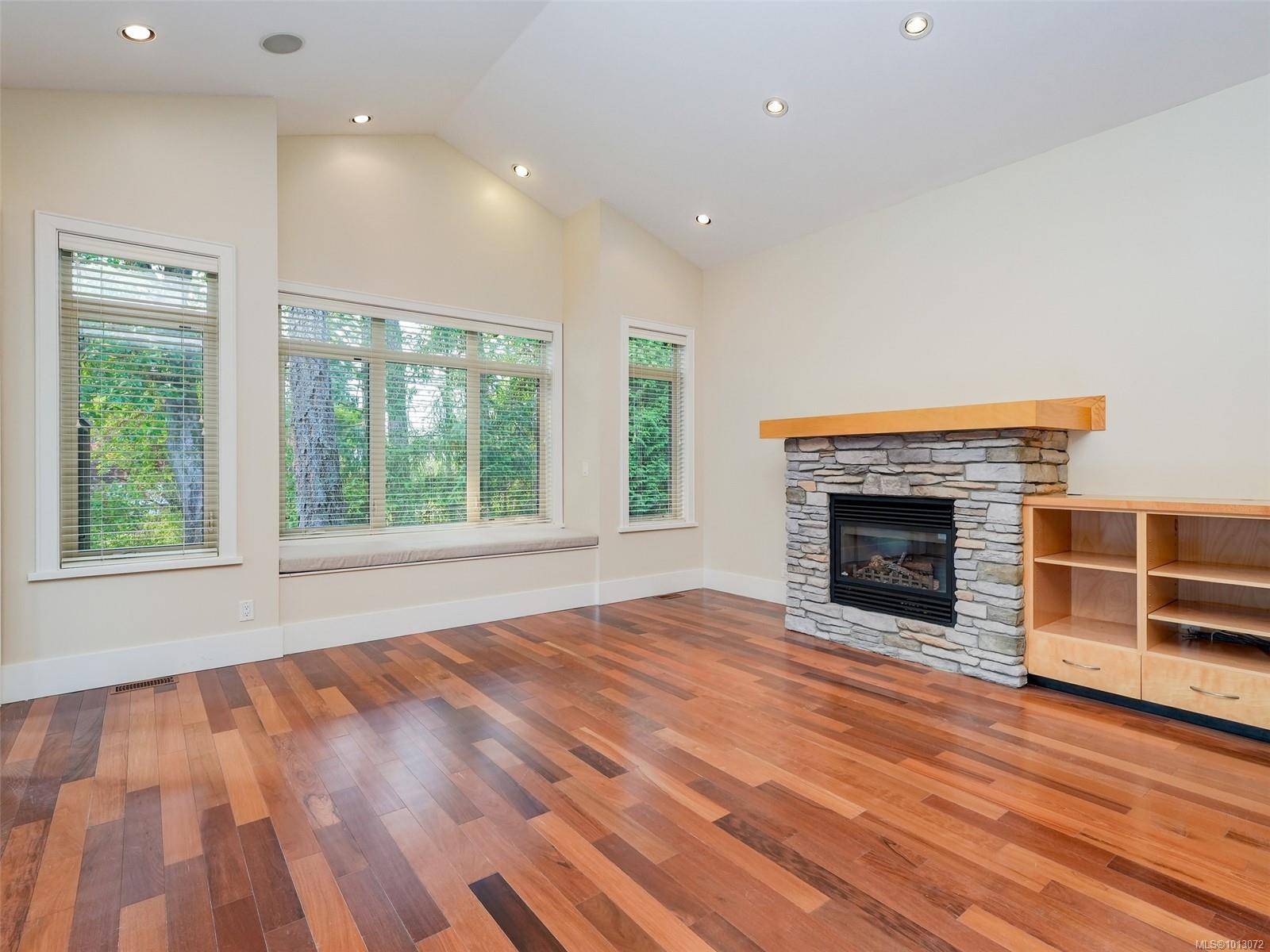 Saanich, BC V8X 0A4,1266 Oceanwood Lane