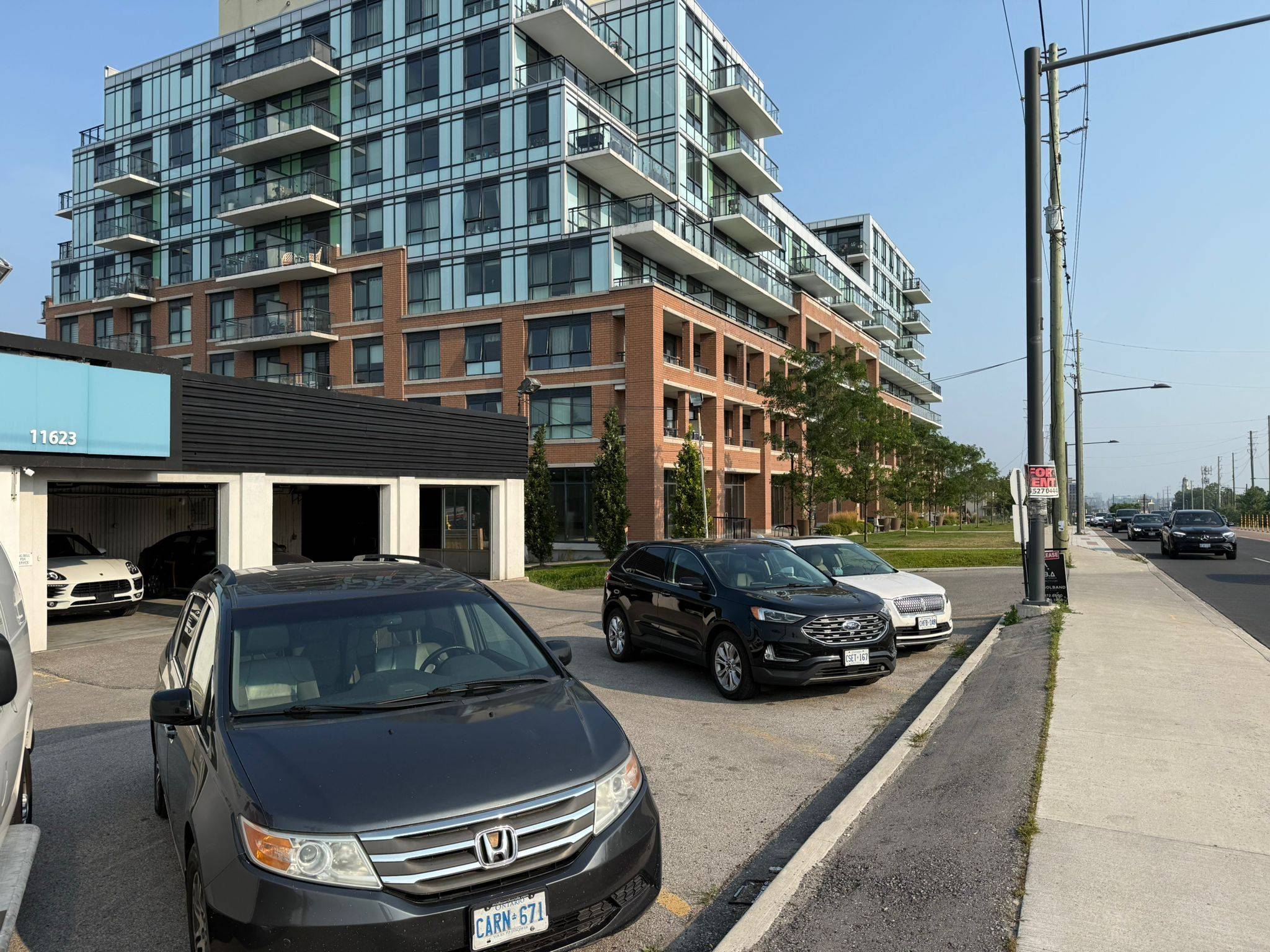 Richmond Hill, ON L4E 3N8,11623 Yonge ST #South