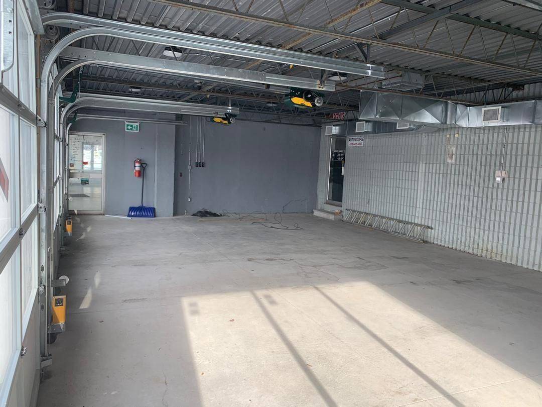 Richmond Hill, ON L4E 3N8,11623 Yonge ST #South