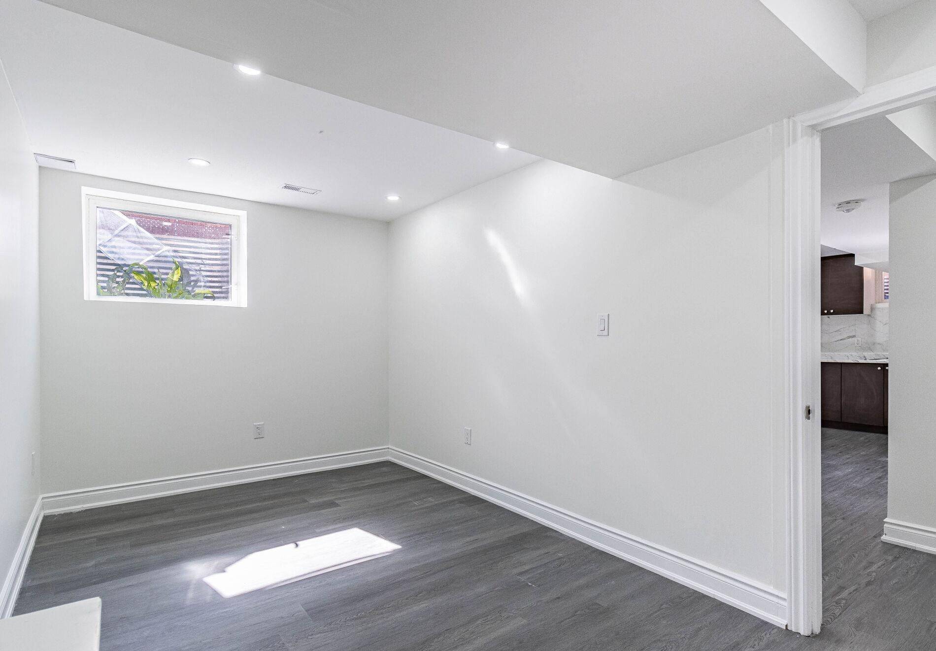 Brampton, ON L7A 2A4,10 Chestermere (Bsmt) CRES