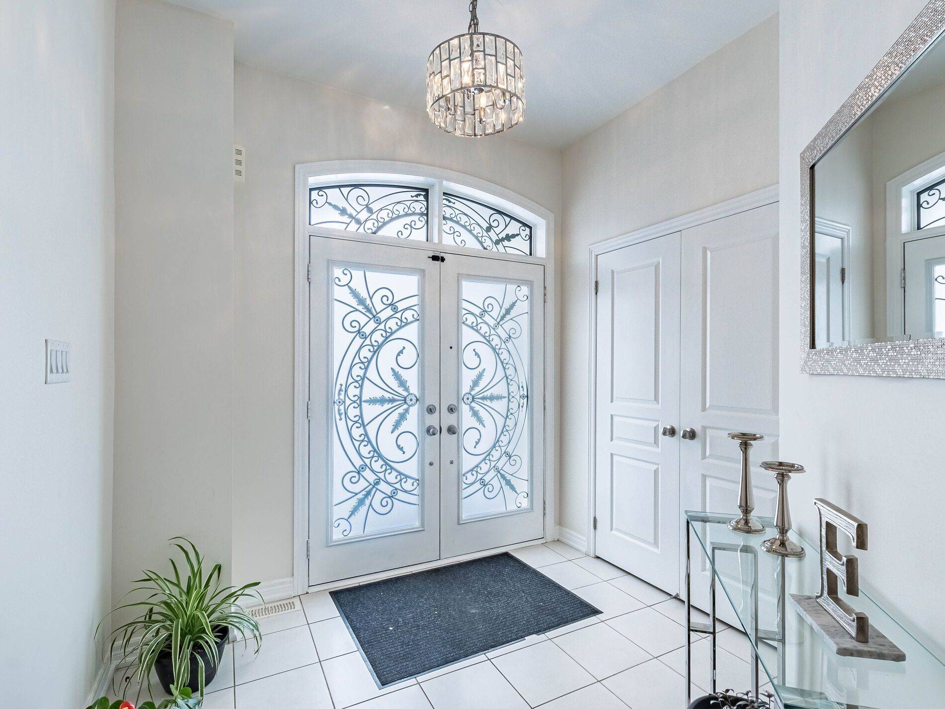 Brampton, ON L7A 5A7,520 Veterans DR