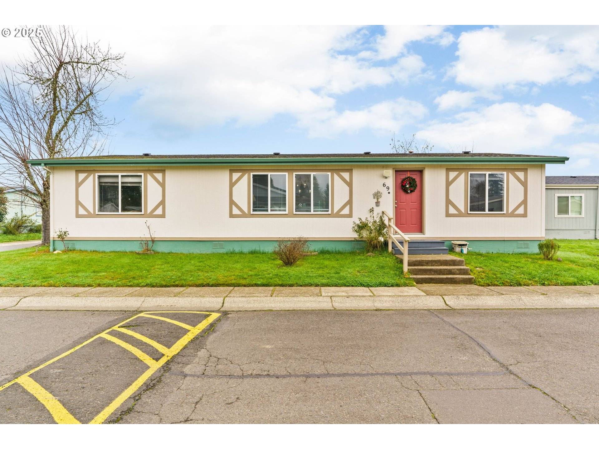 Creswell, OR 97426,700 N Mill #69