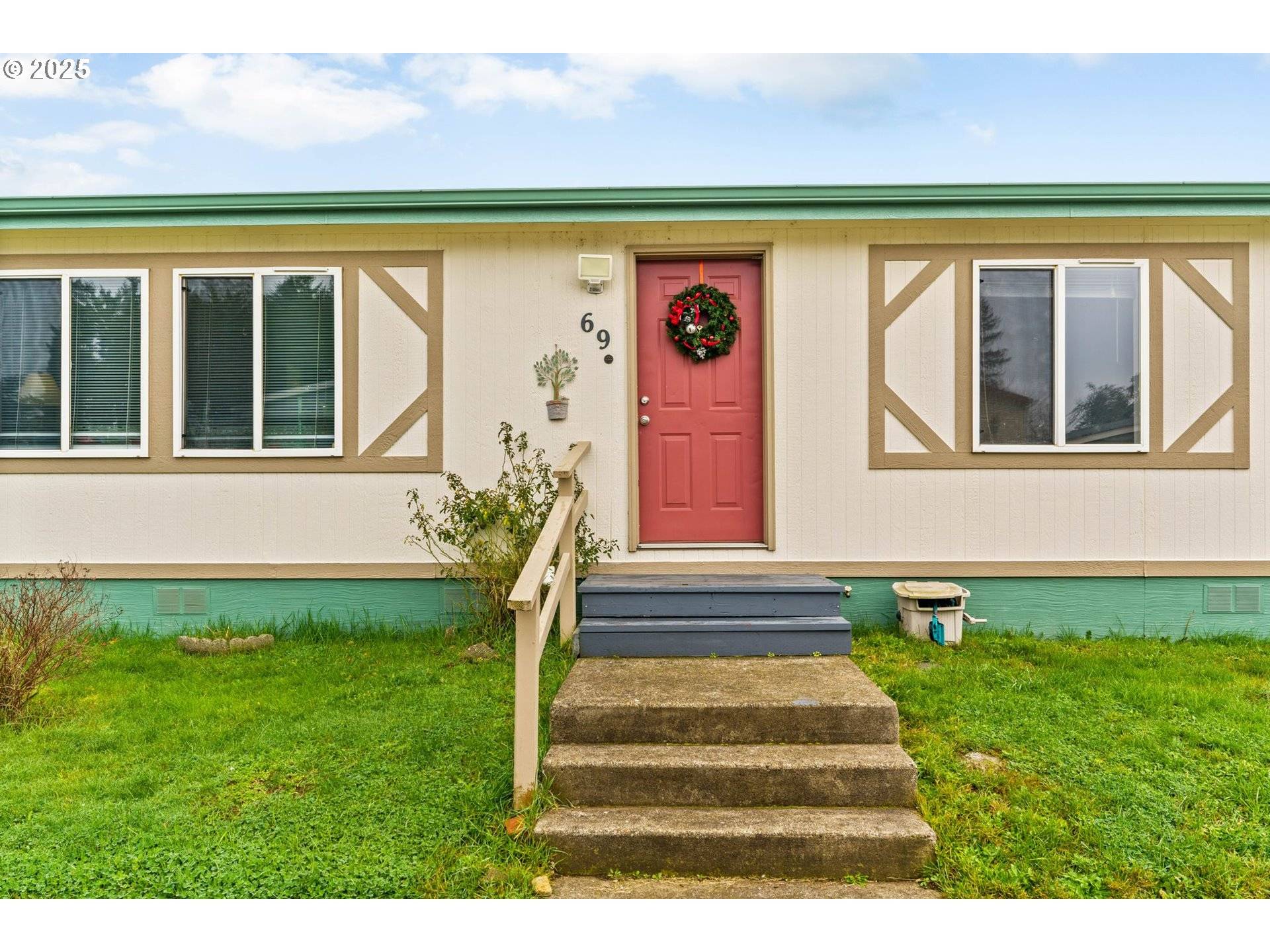 Creswell, OR 97426,700 N Mill #69