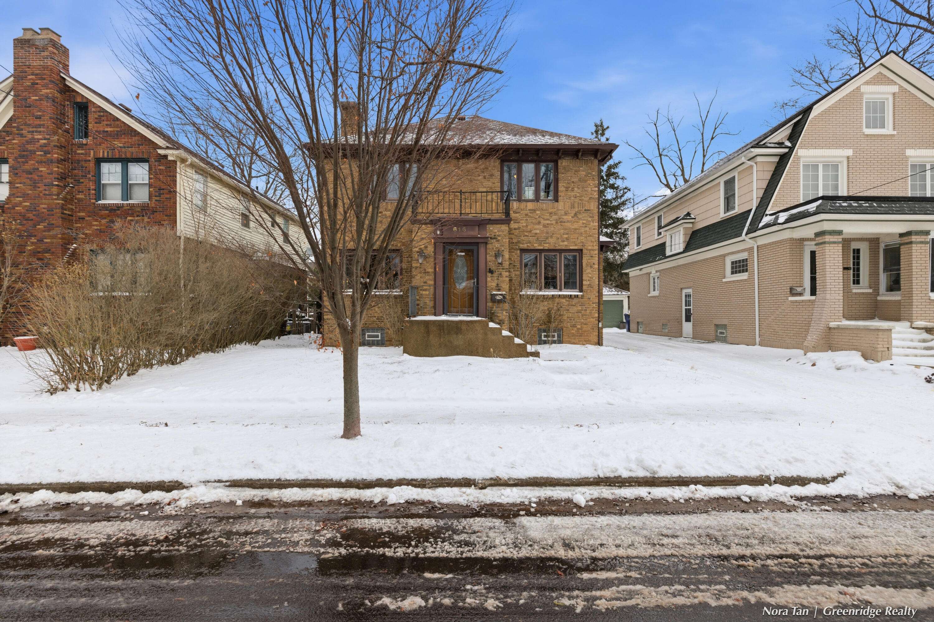 East Grand Rapids, MI 49506,616 Rosewood AVE SE