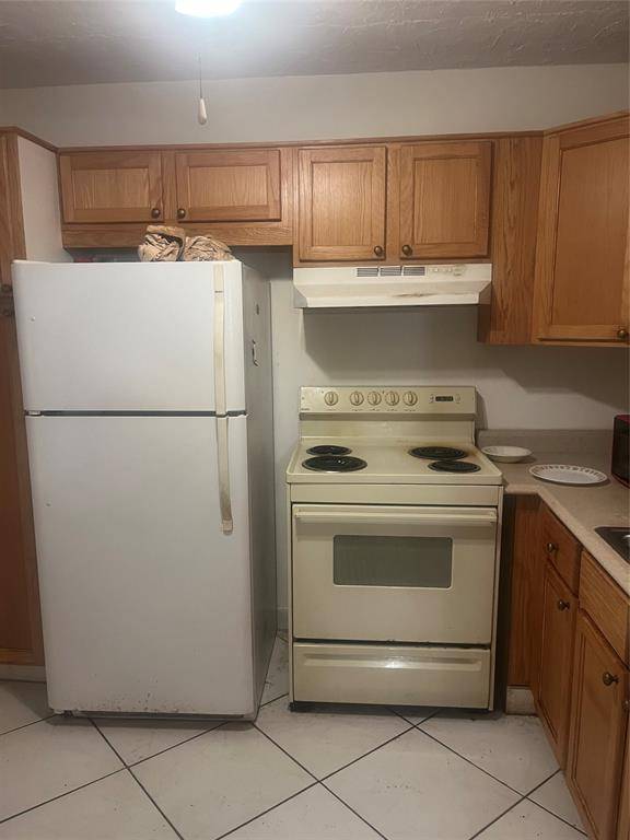 Lauderdale Lakes, FL 33311,2871 Somerset Dr #105