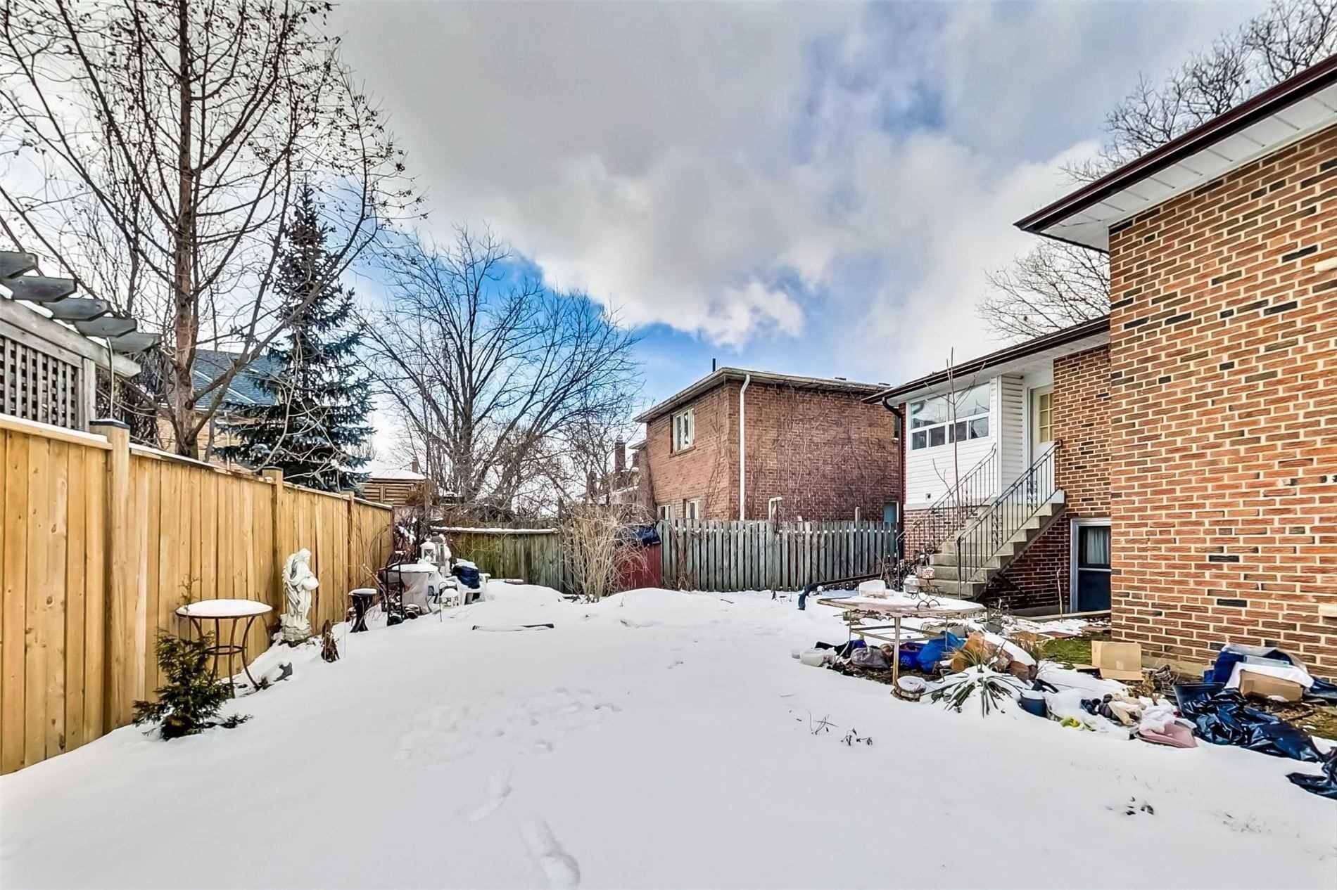 Toronto W05, ON M9L 1J1,7 Riverside DR