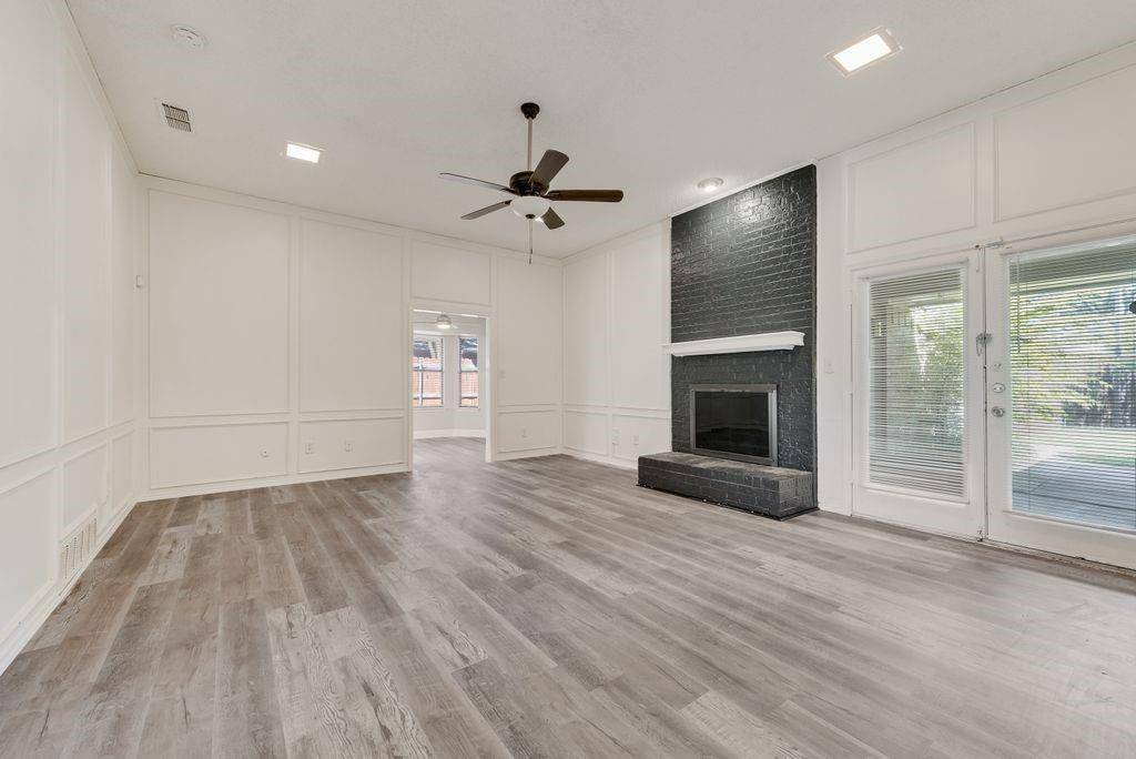 Mesquite, TX 75149,443 Dinalynn Street