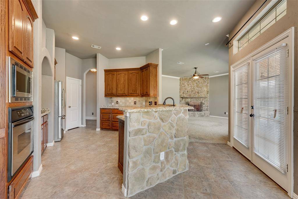 Burleson, TX 76028,132 Silver Rose Boulevard