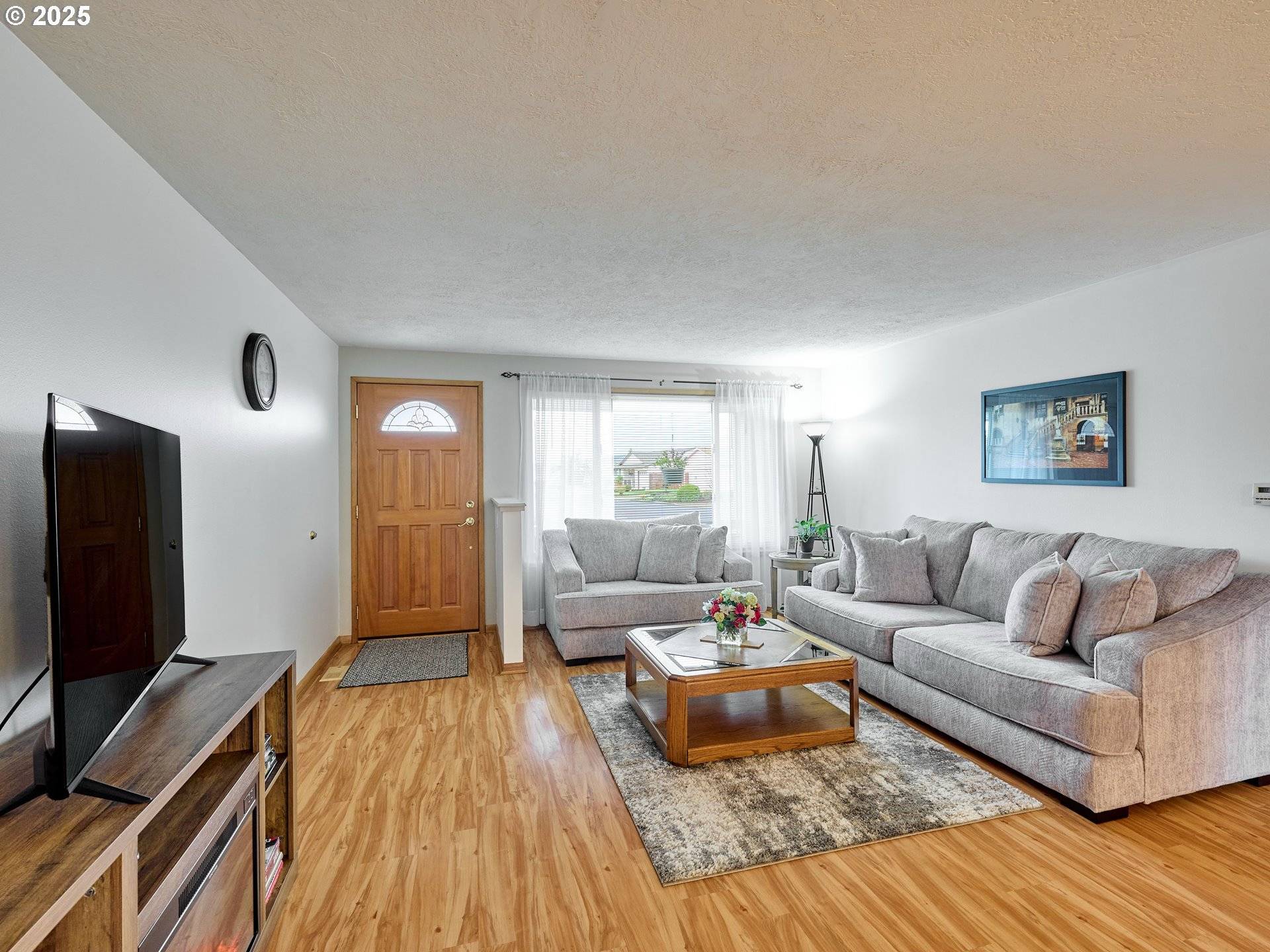 Woodburn, OR 97071,1944 SANTIAM DR