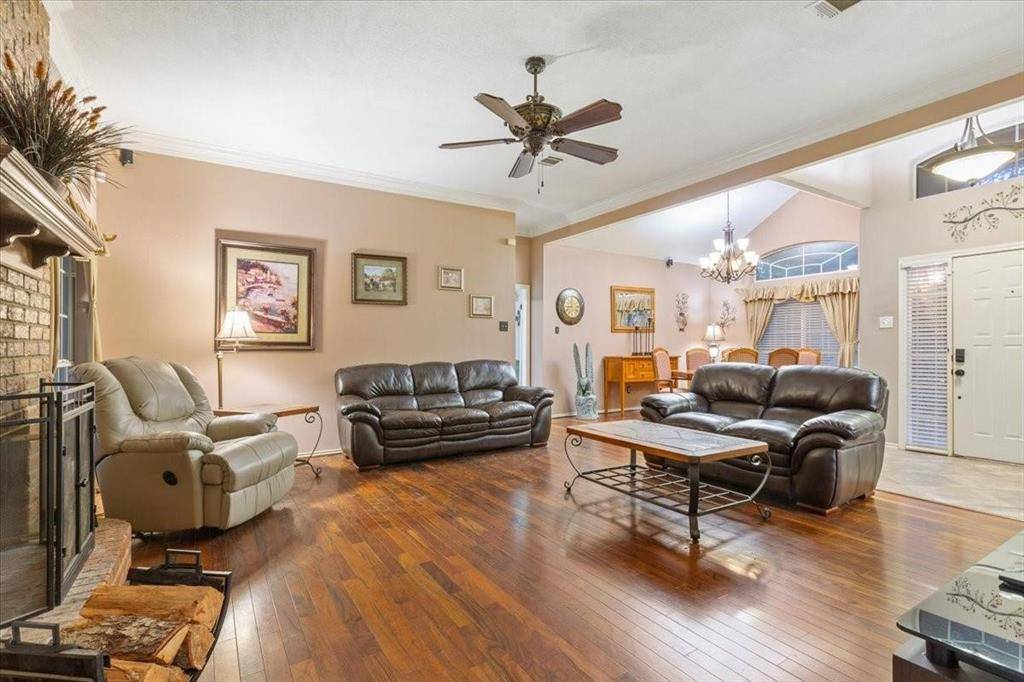 Mcgregor, TX 76657,848 Country Lane