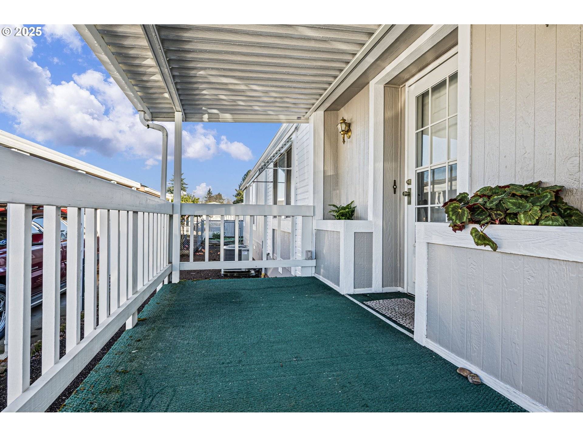 Eugene, OR 97402,1699 N TERRY ST #156