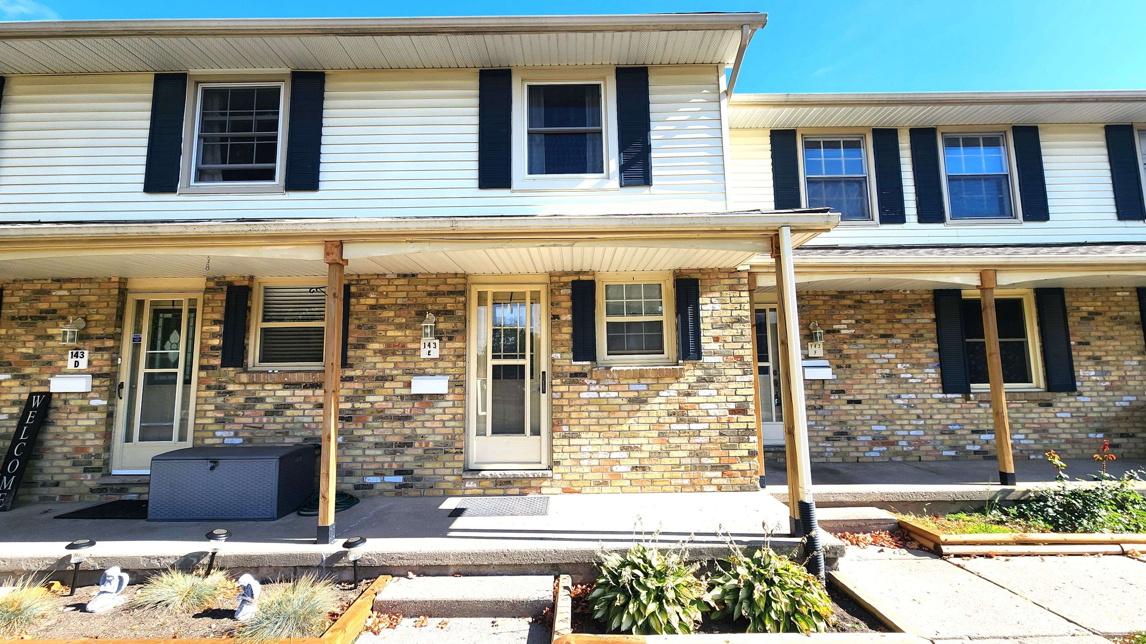 London East, ON N5V 1J6,143 Wellesley CRES #E