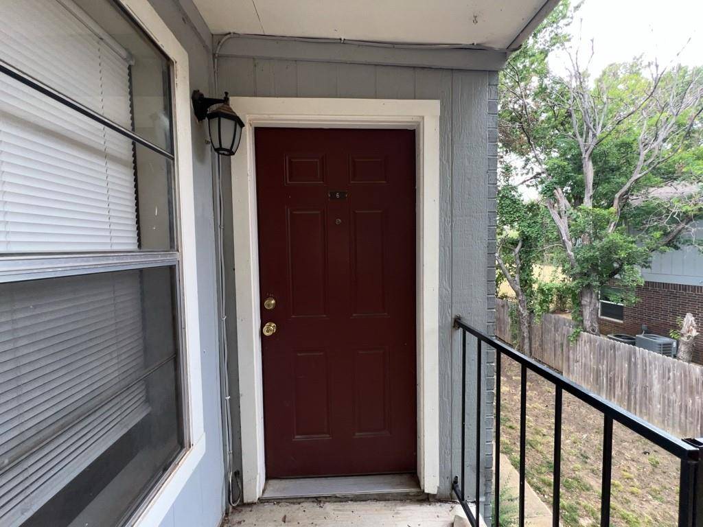 Denton, TX 76201,219 Fry Street #6