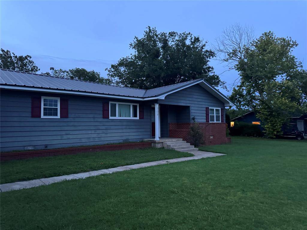 Hico, TX 76457,708 First