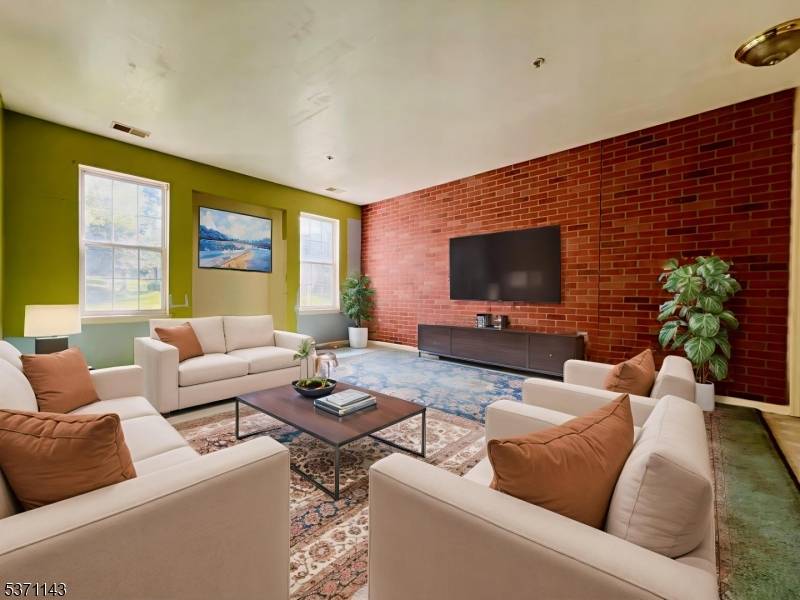 Lopatcong Twp., NJ 08886,88 Overlook Dr