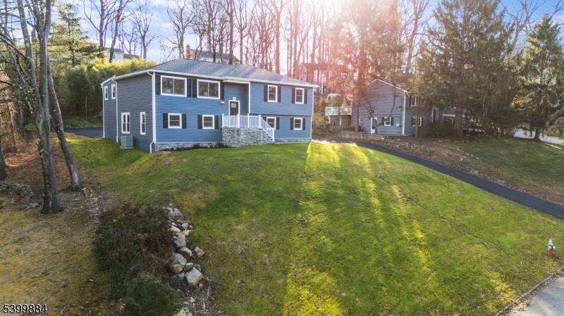 Morris Twp., NJ 07960,9 Dorothy Dr