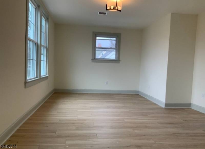 Butler Boro, NJ 07405,21 Bartholdi Ave