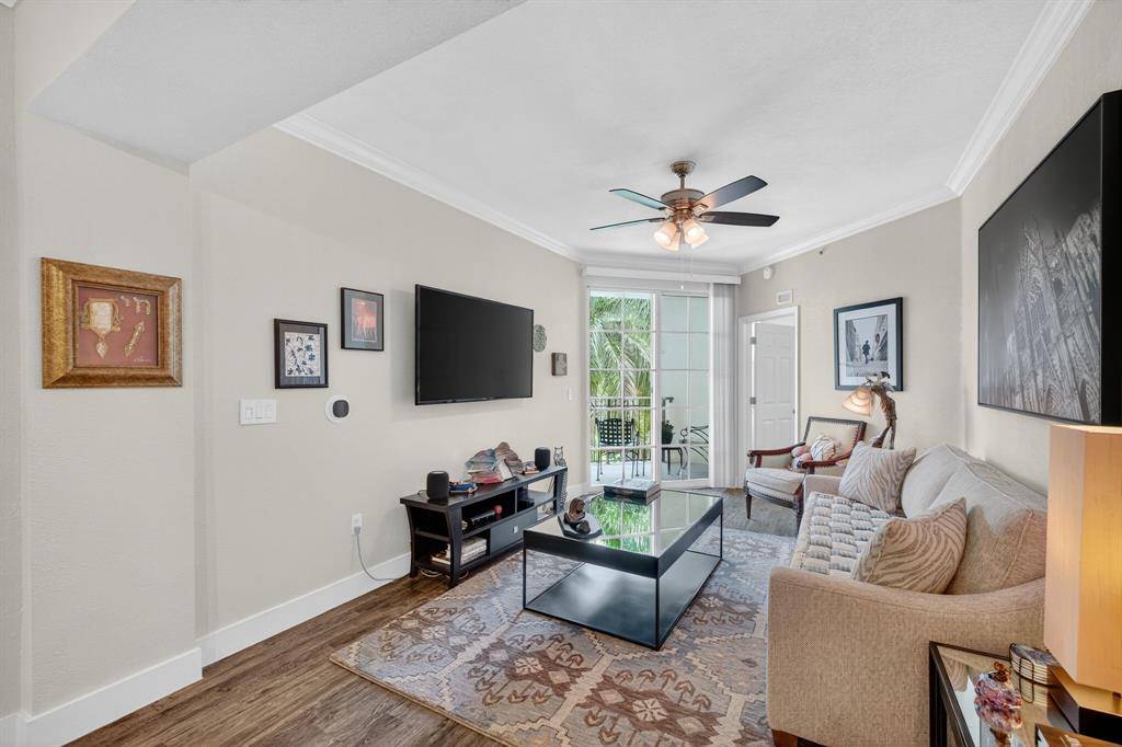 Fort Lauderdale, FL 33301,533 NE 3rd Ave #531