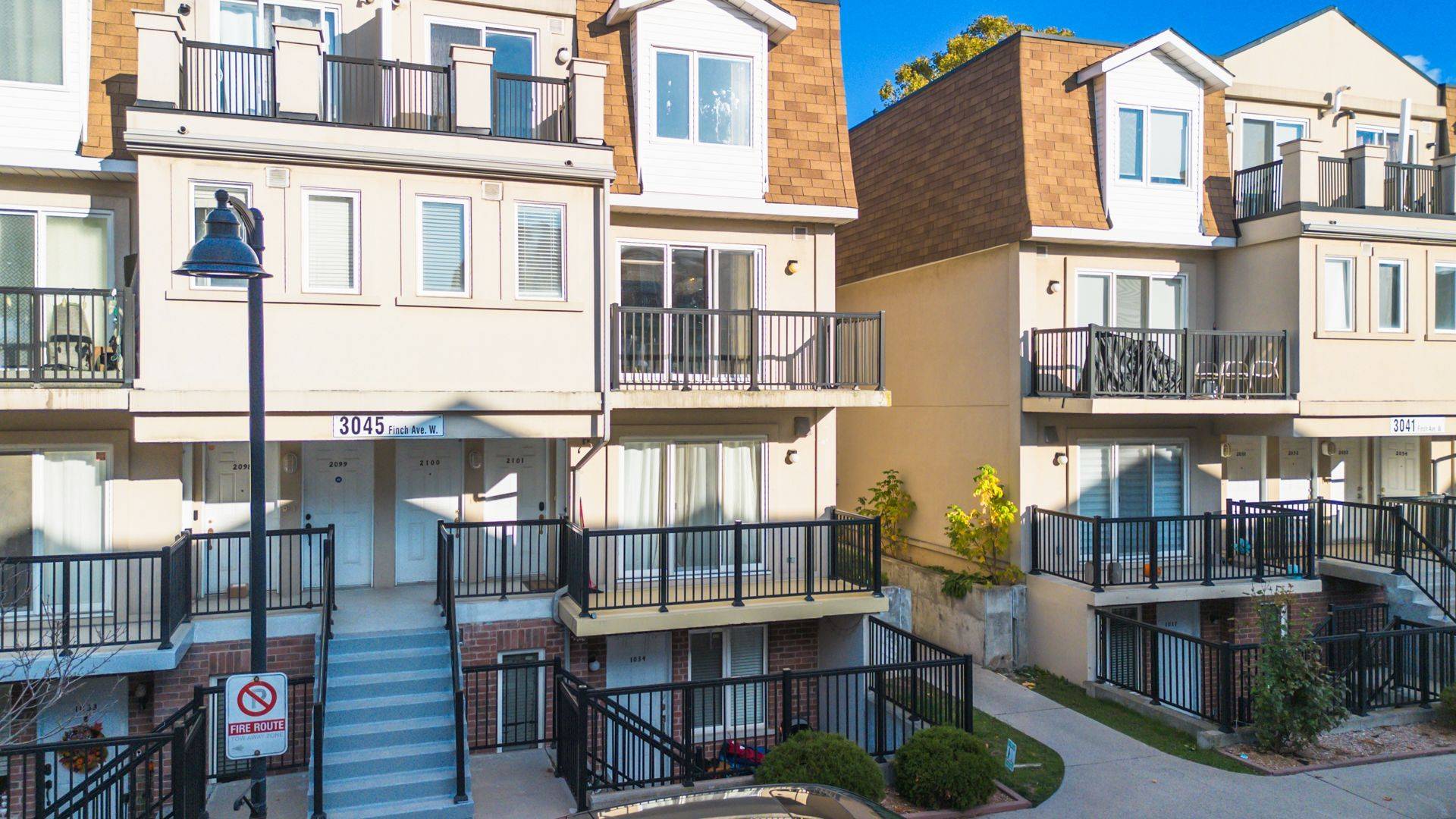 Toronto W05, ON M9M 0A5,3045 Finch AVE W #2101