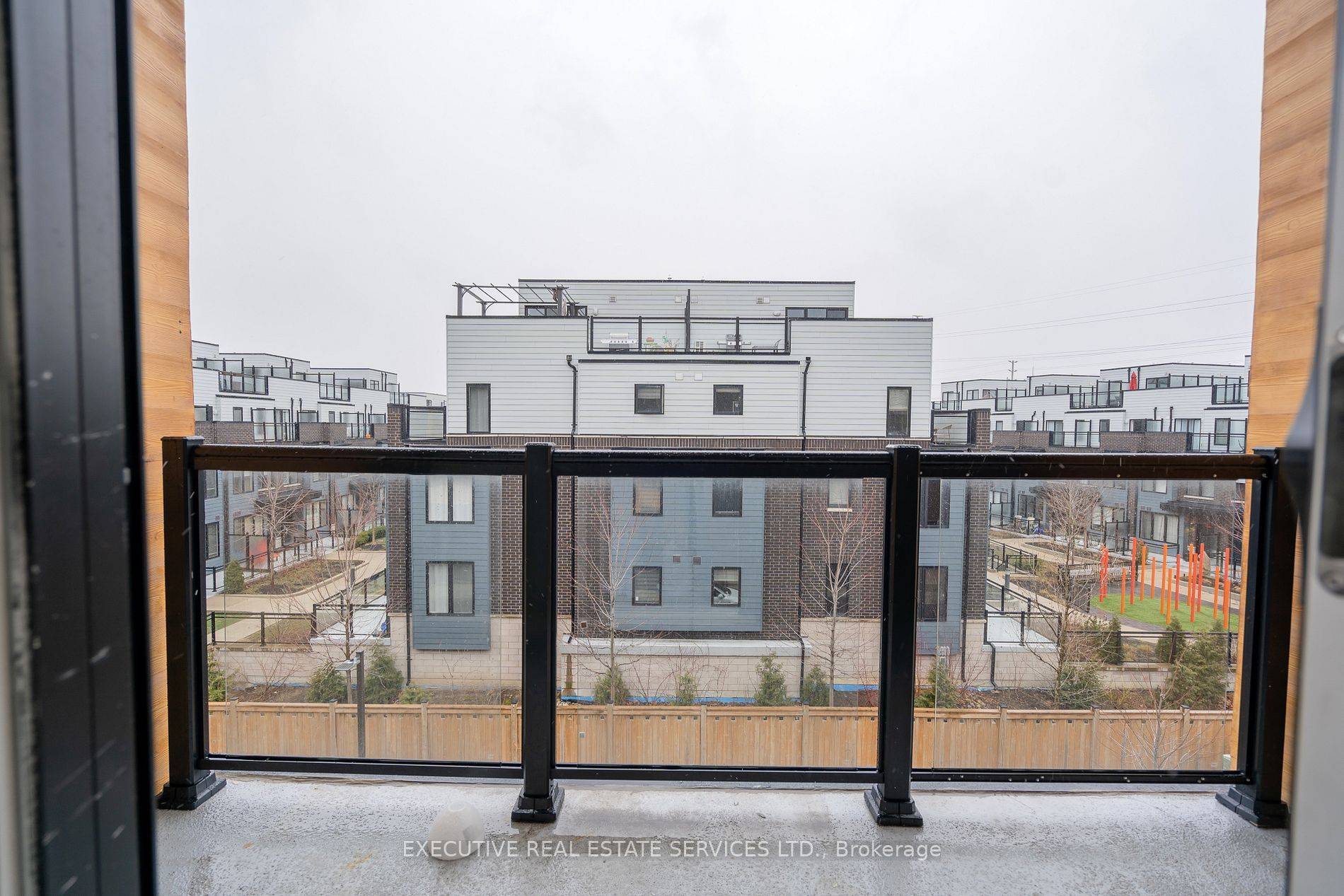 Mississauga, ON L5J 0B5,1145 Journeyman LN #226