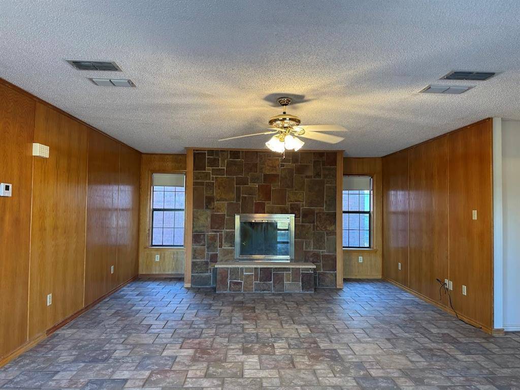 Teague, TX 75860,512 County Road 701