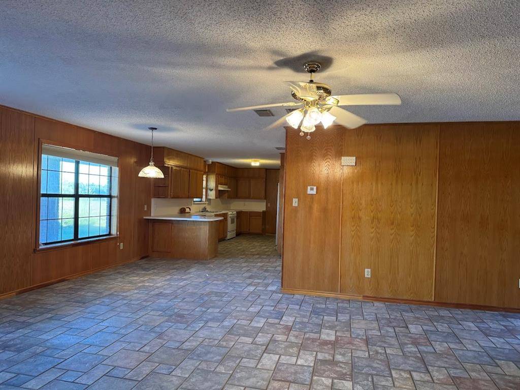 Teague, TX 75860,512 County Road 701