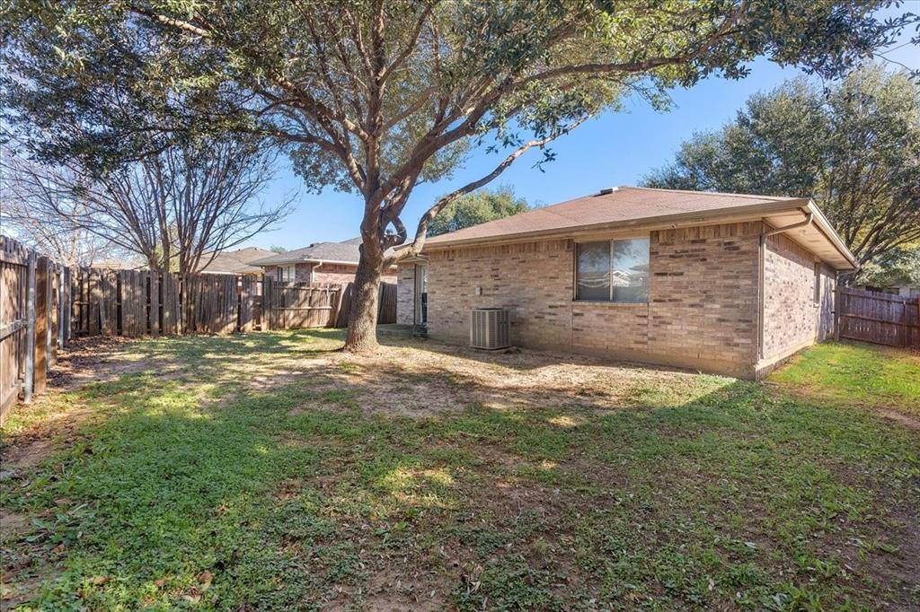 Dallas, TX 75217,649 Moss Rose Court