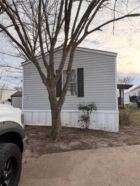 Terrell, TX 75160,2390 W Moore Ave L14