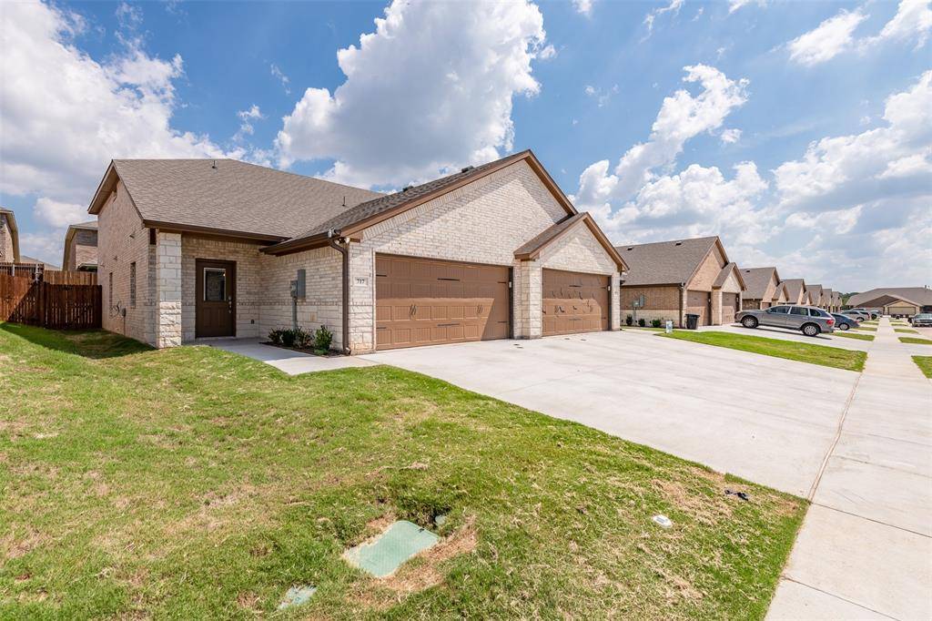 Granbury, TX 76049,727 Rolling Terrace Circle