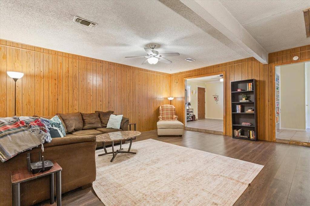 Lacy Lakeview, TX 76705,106 S Barbara Street