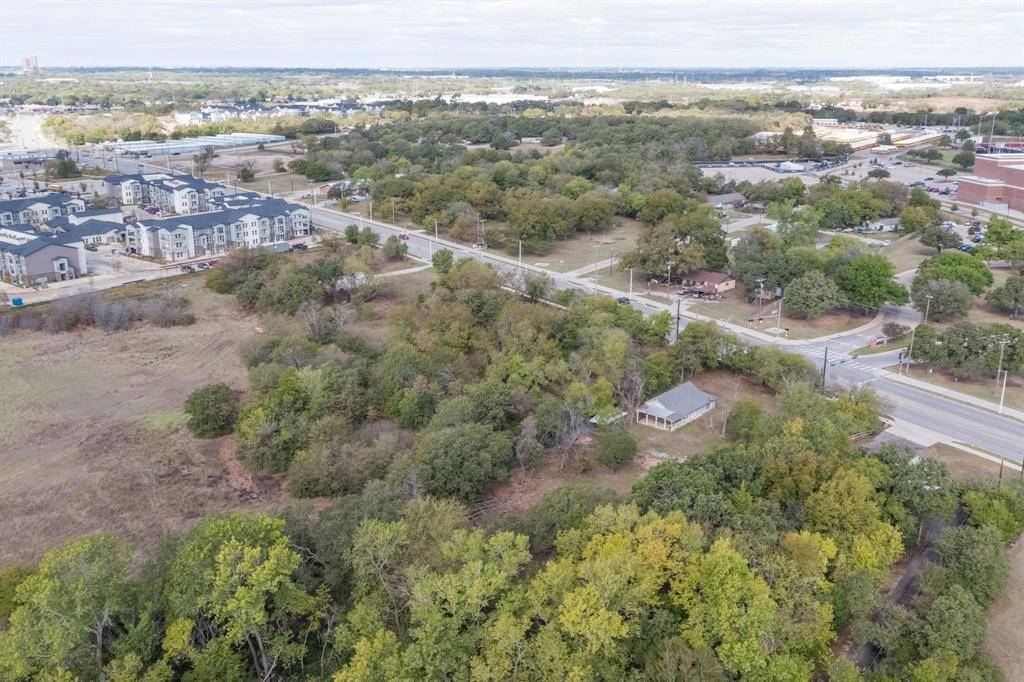 Denton, TX 76208,5094 E Mckinney Street