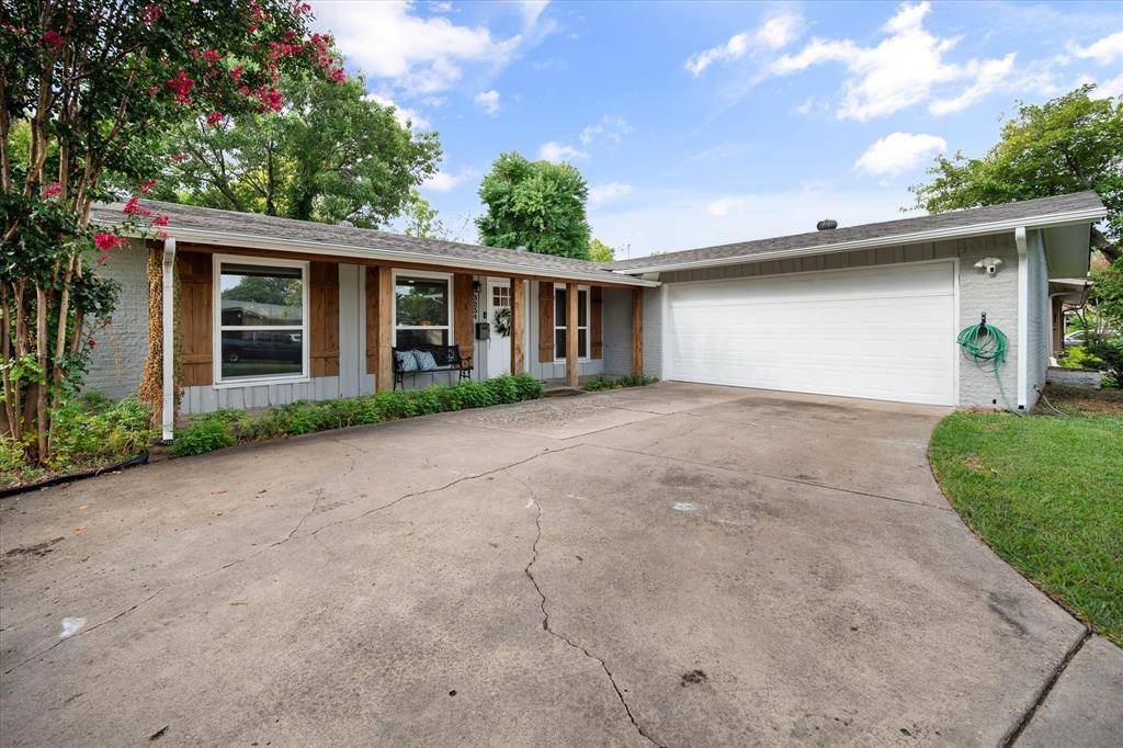 Dallas, TX 75234,3234 High Lark Drive