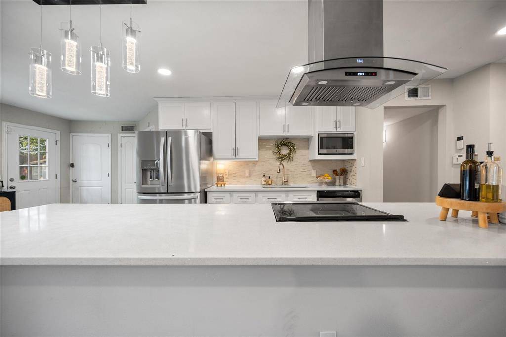 Dallas, TX 75234,3234 High Lark Drive