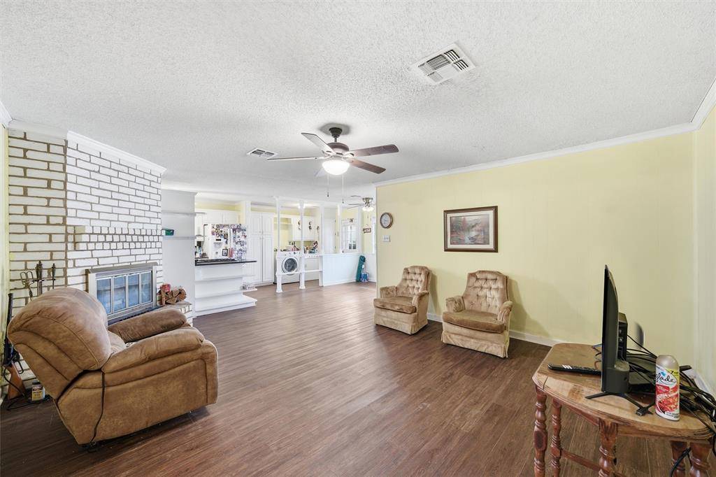 Mart, TX 76664,1396 Lcr 312