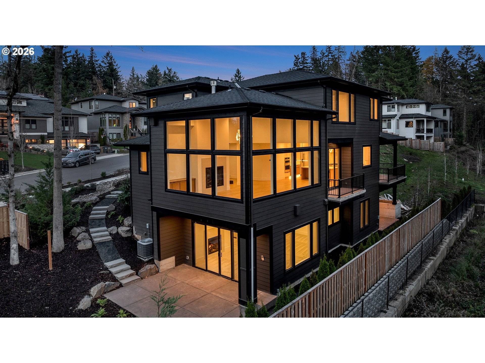 Lake Oswego, OR 97035,5010 PARK BLUFF PL