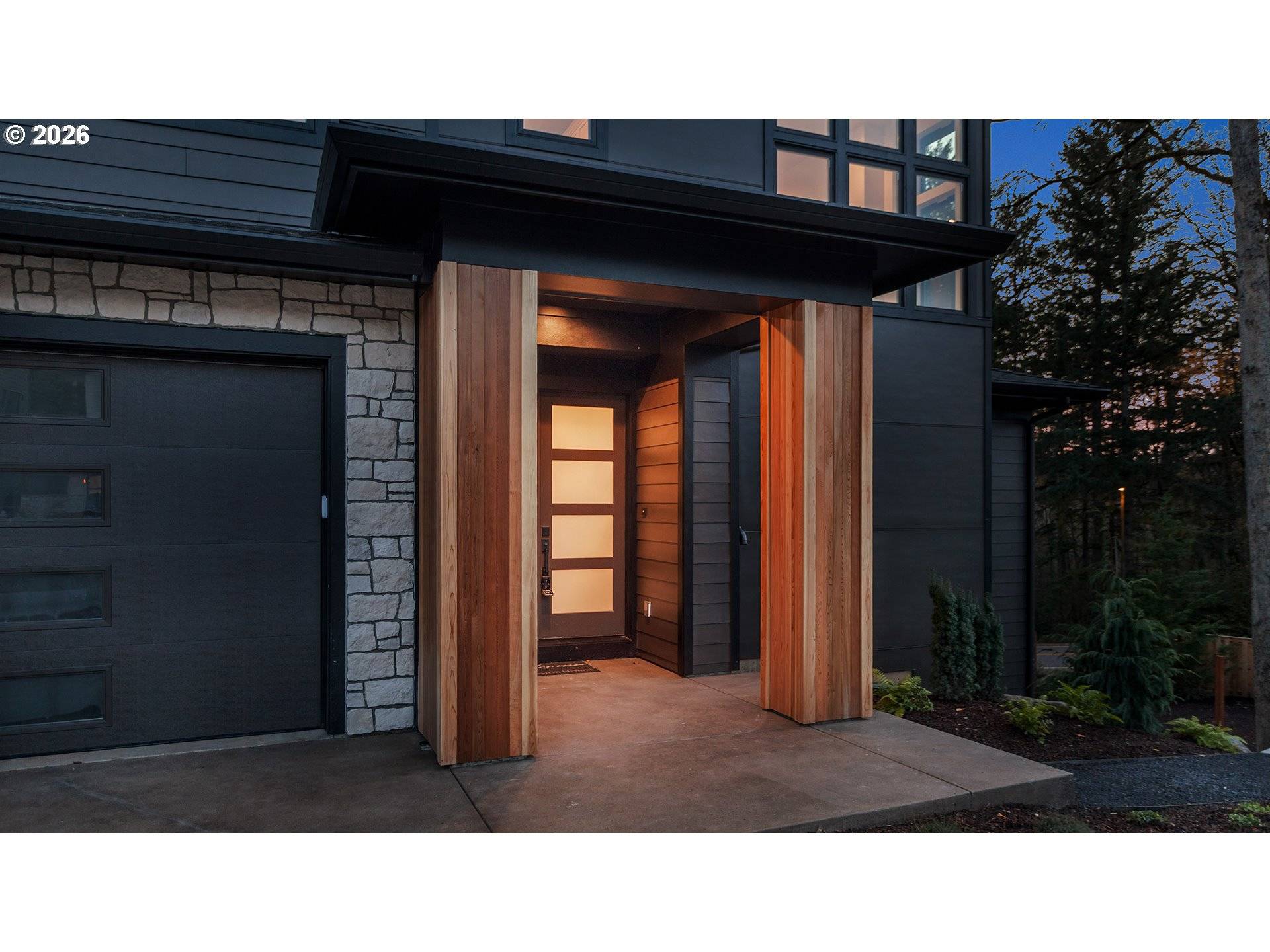 Lake Oswego, OR 97035,5010 PARK BLUFF PL