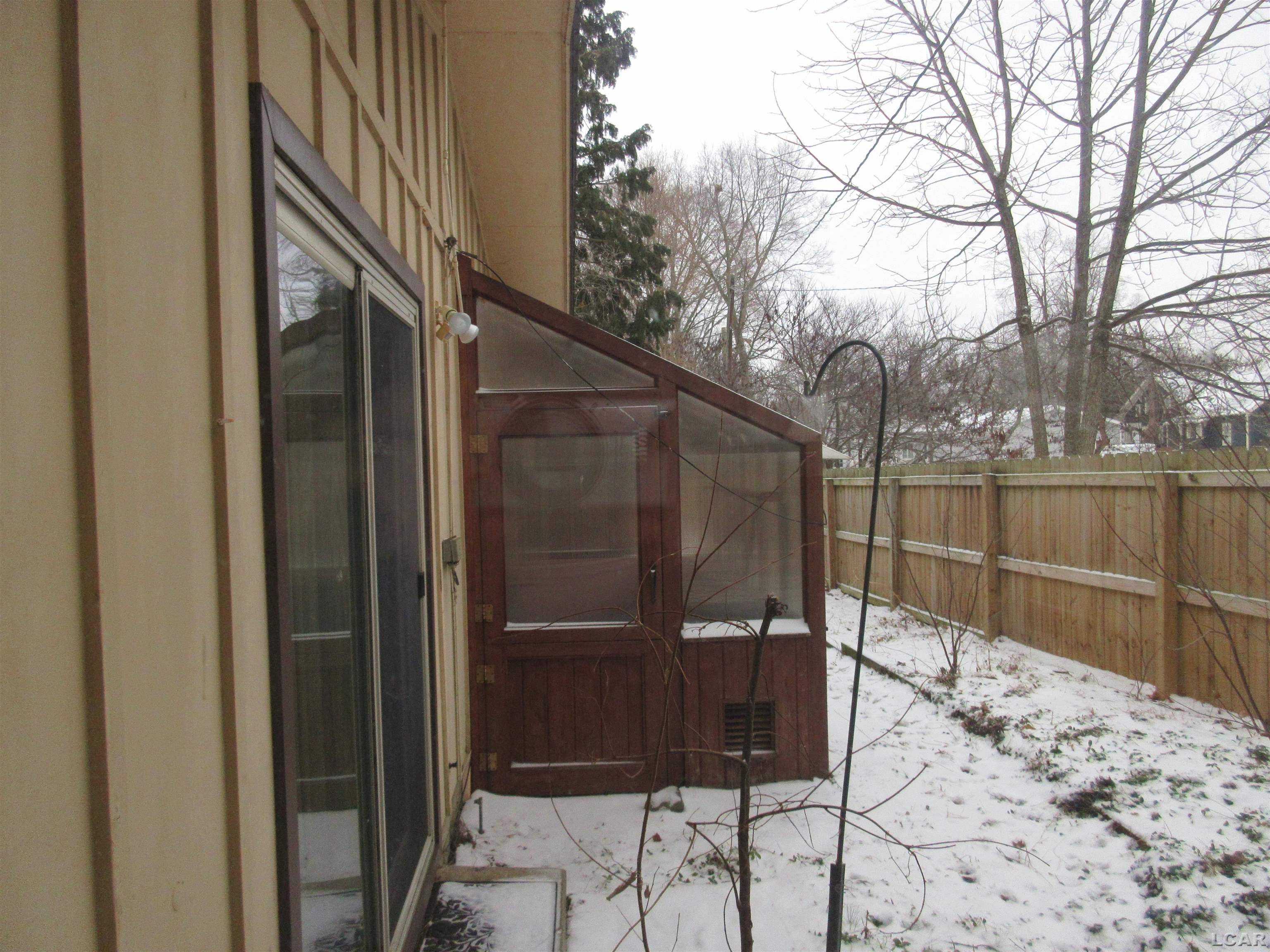 Tecumseh, MI 49286,306 N VanBuren ST