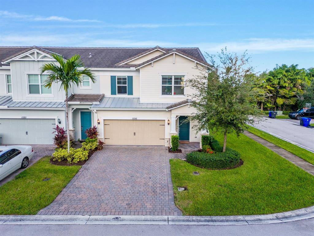 Hollywood, FL 33021,1595 Evergreen Ter