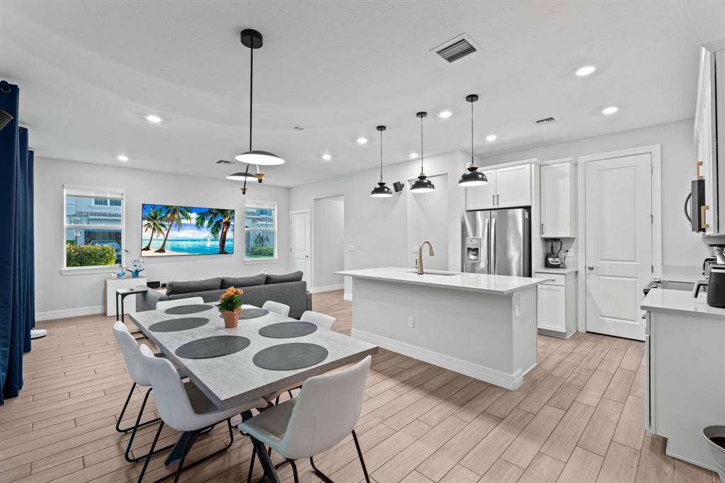 Hollywood, FL 33021,1595 Evergreen Ter