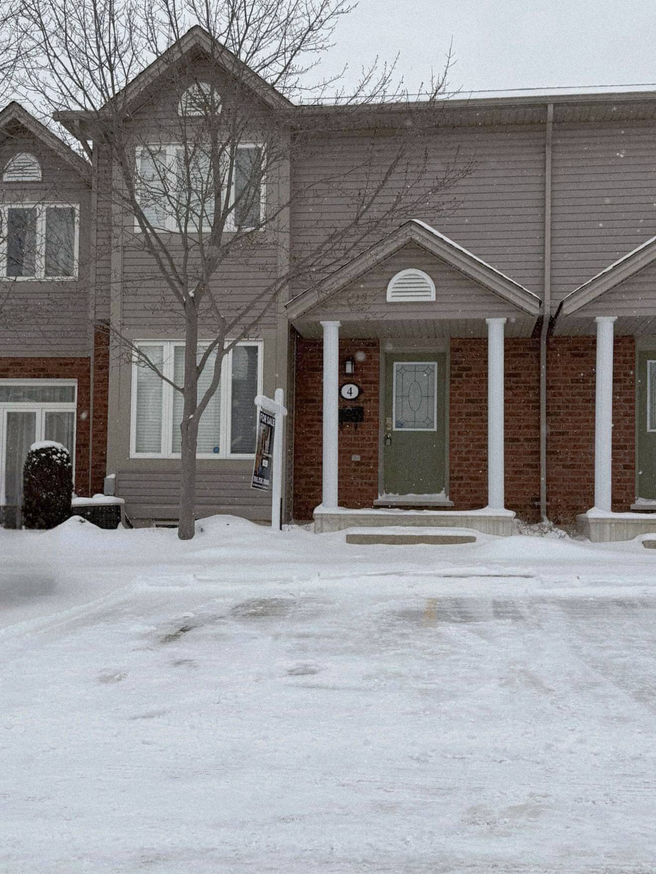 London North, ON N5X 4R1,1535 Trossacks AVE #4