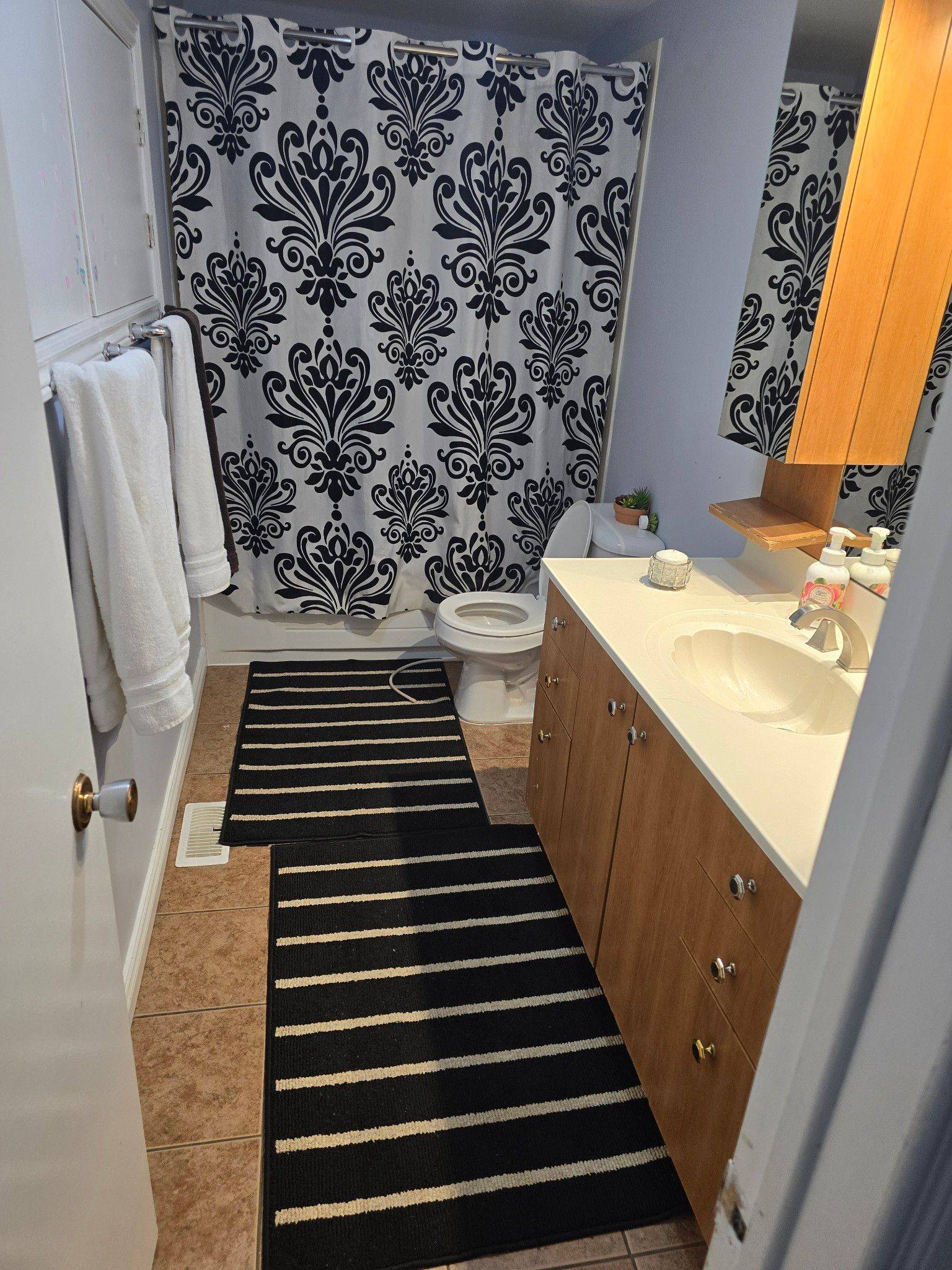 London South, ON N6E 1C9,993 Osgoode DR