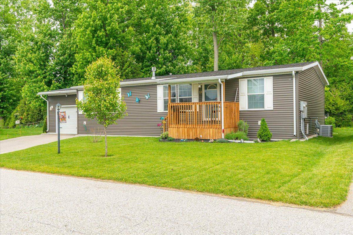 Strathroy-caradoc, ON N7G 0C5,13 Kellestine DR