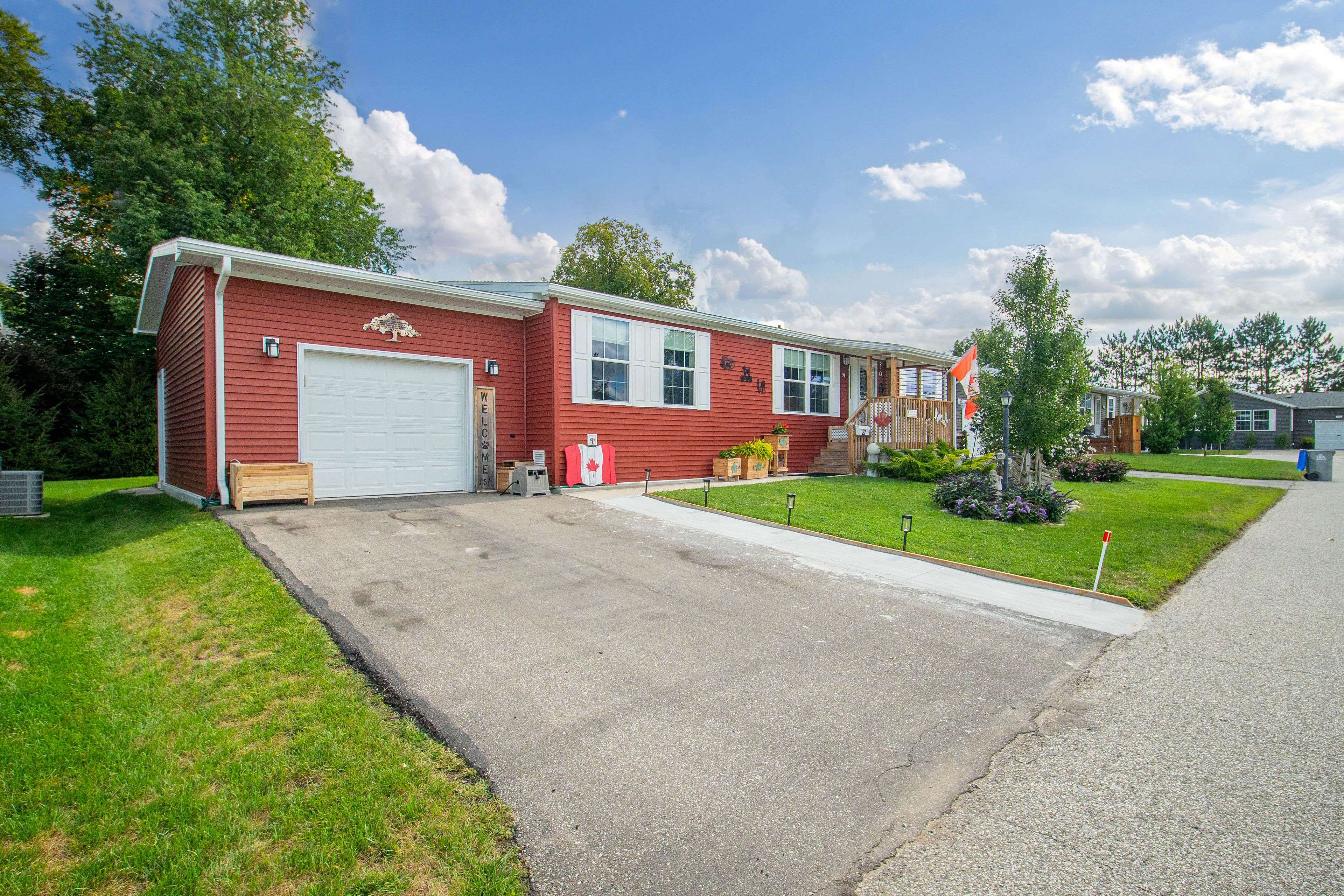 Strathroy-caradoc, ON N7G 0C5,21 Kellestine DR