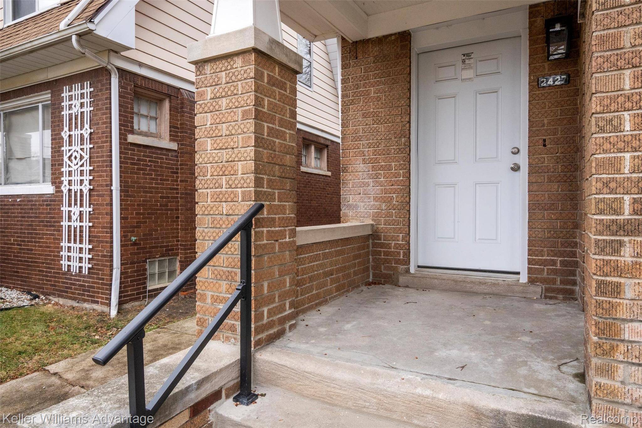 Detroit, MI 48206,2427 Highland ST