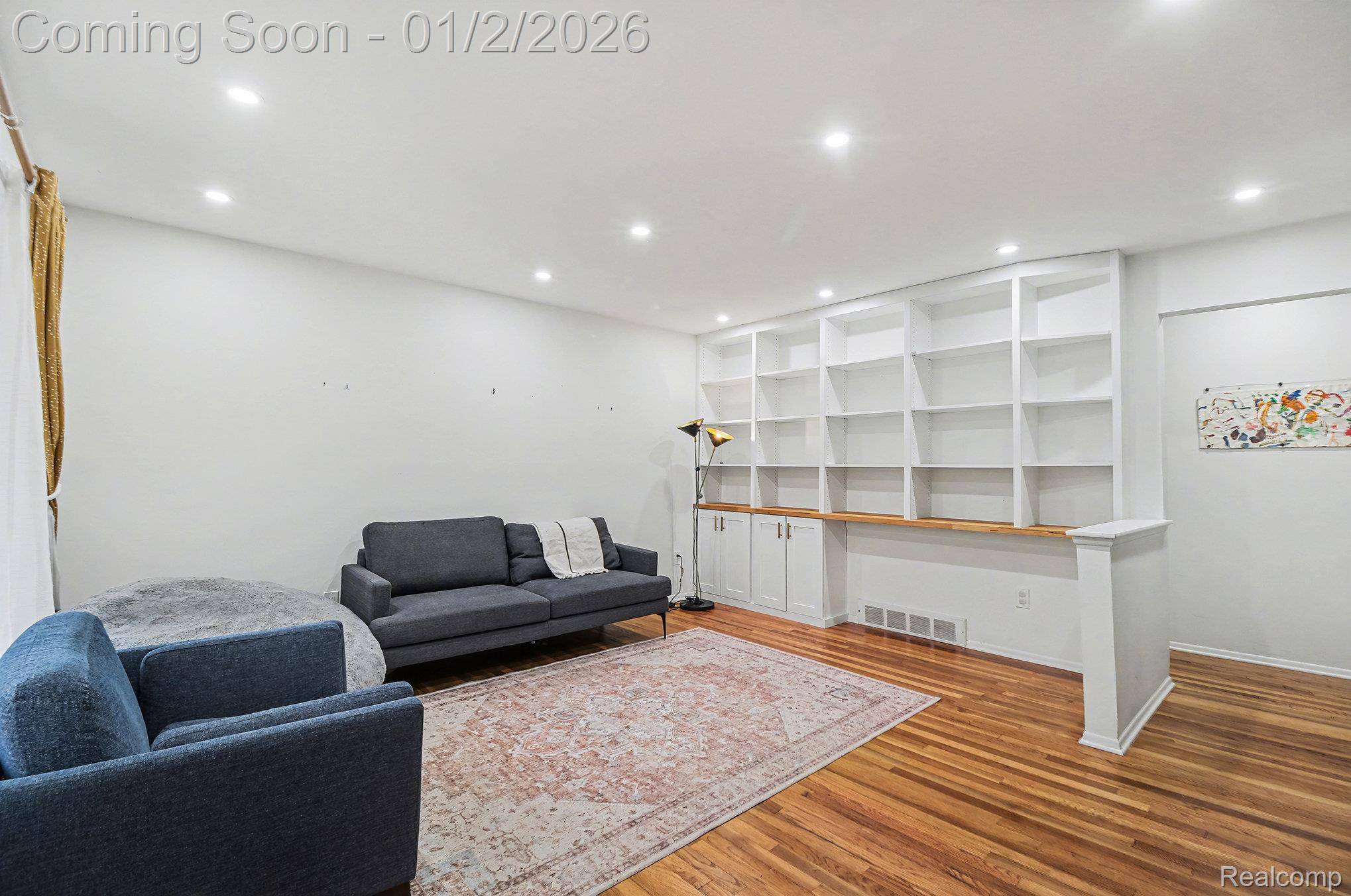 Troy, MI 48083,2810 Rhodes DR