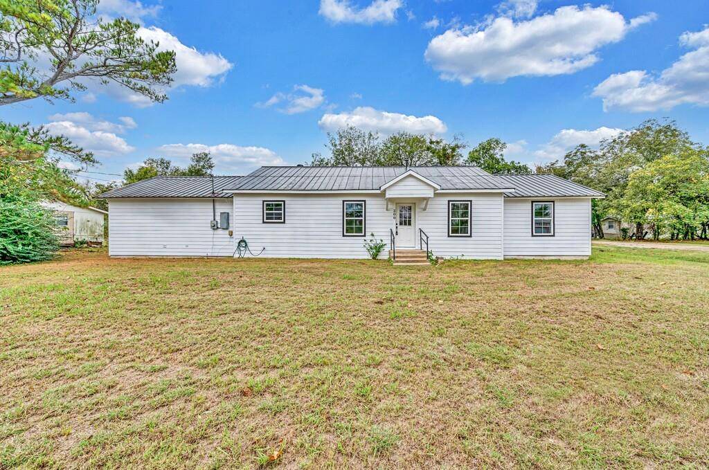 Kosse, TX 75838,200 S Narcissus Street