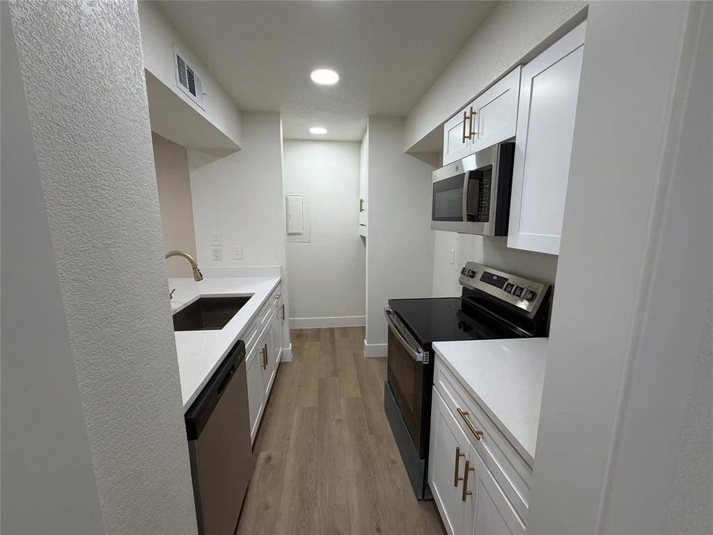 Garland, TX 75043,424 Valley Park Drive